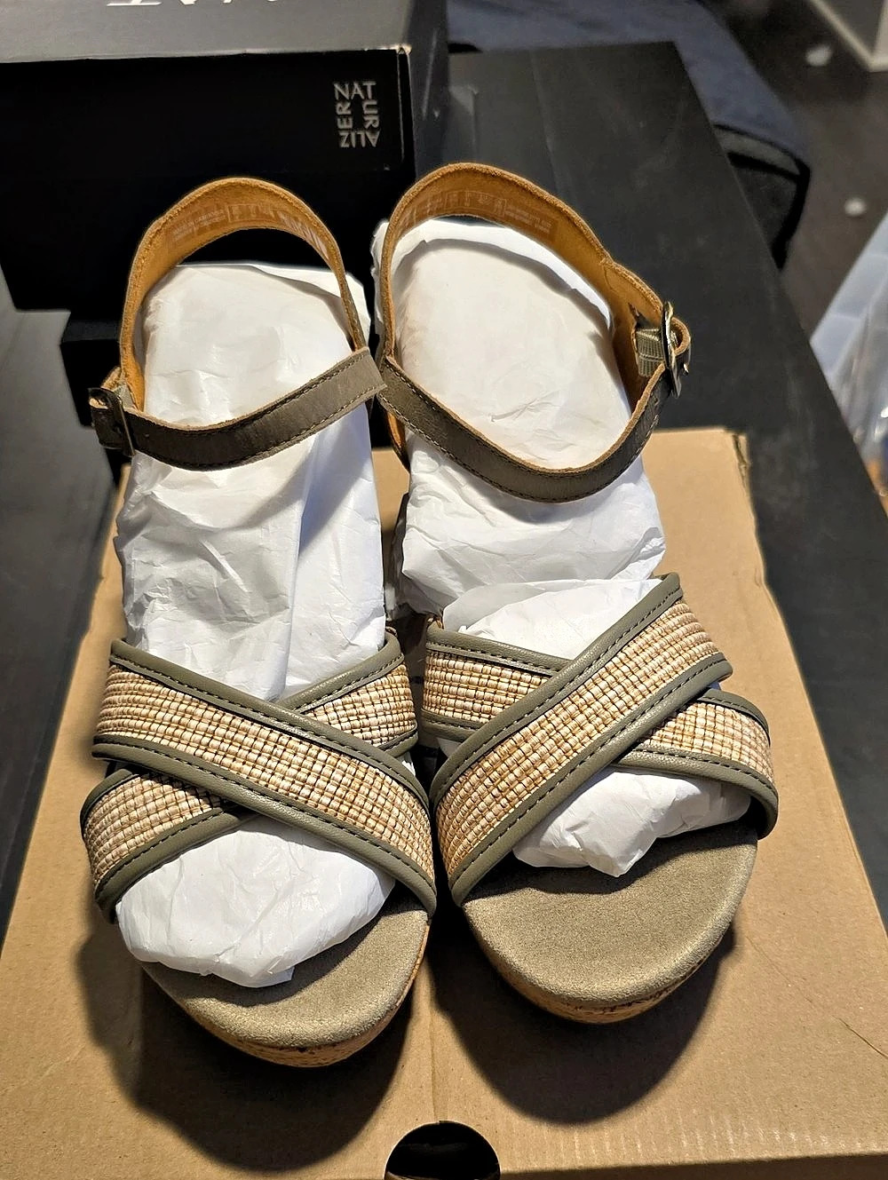 Clarks Elleri Plum Olive Leather Wedge Sandals Wide Width NIB
